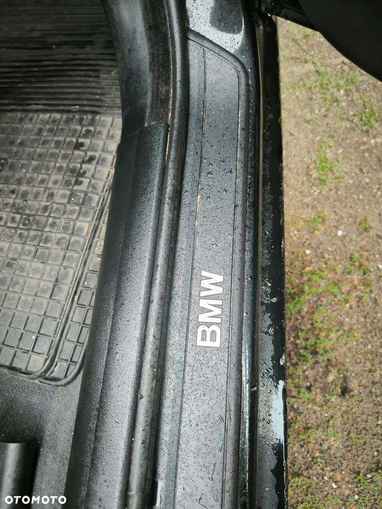BMW Seria 3 318d DPF Touring - 15