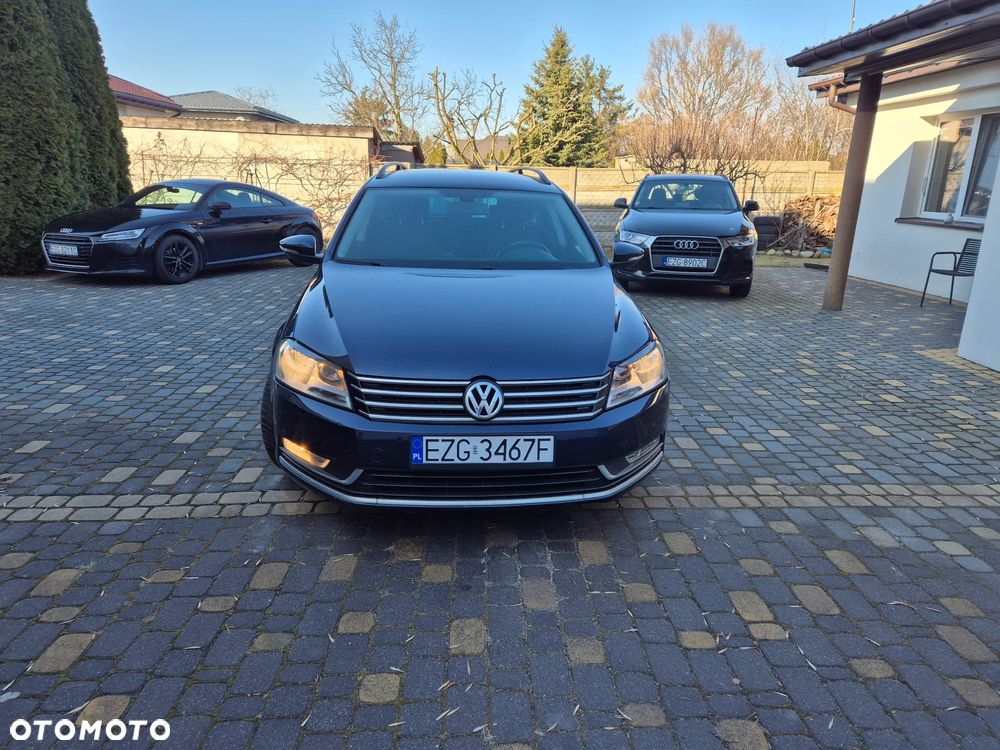 Volkswagen Passat 2.0 TDI Individual Chrom - 2