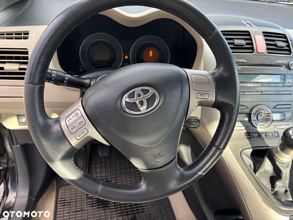 Toyota Auris - 28