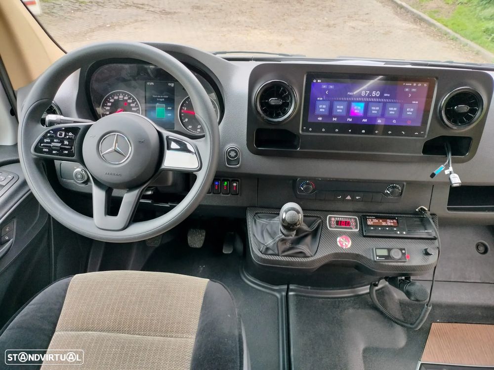 Mercedes Benz Sprinter 517 - 17