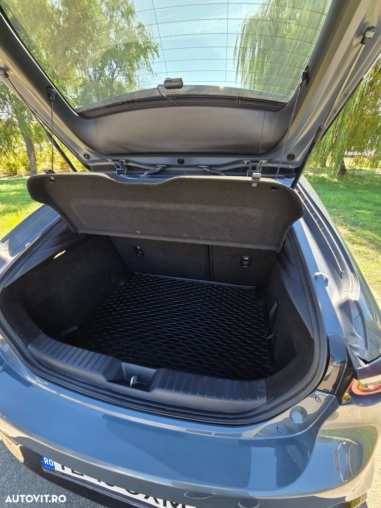 Mazda 3 - 5