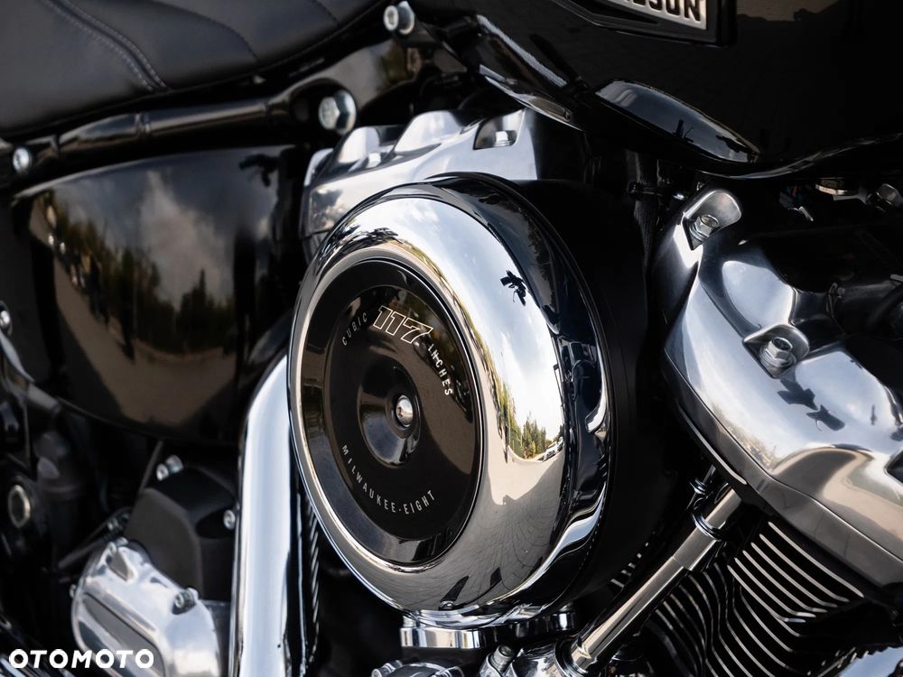 Harley-Davidson Softail Street Bob - 10