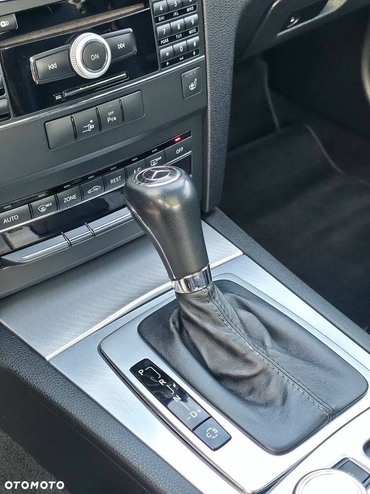 Mercedes-Benz Klasa E 350 CGI BlueEFFICIENCY 7G-TRONIC Avantgarde - 28