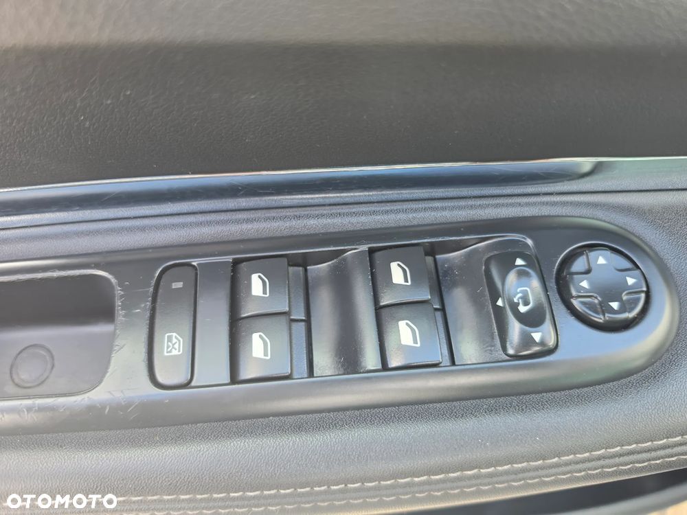 Peugeot 3008 HDi FAP 115 Family - 34