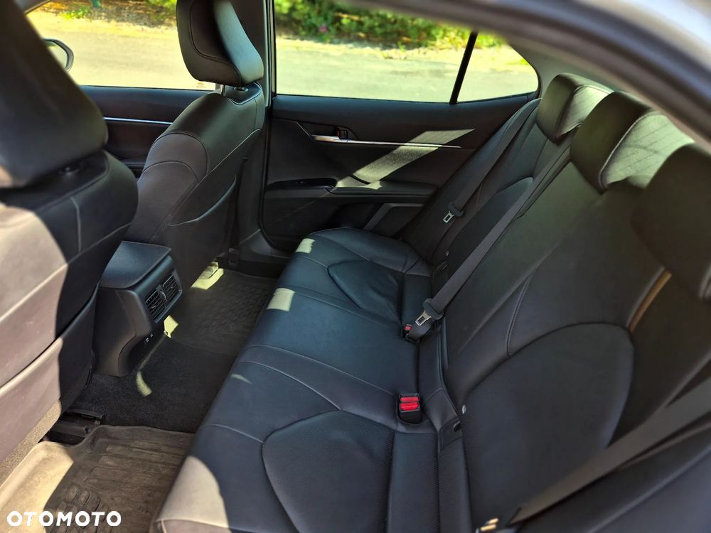 Toyota Camry 2.5 Hybrid Comfort CVT - 9