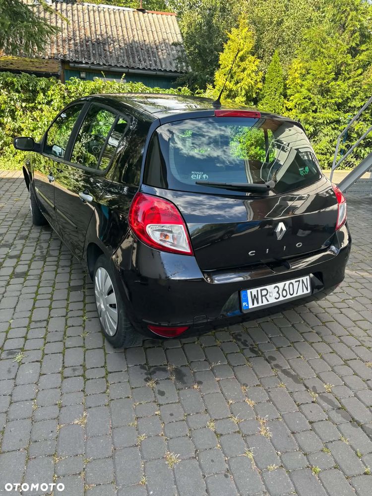 Renault Clio 1.5 dCi Alize - 5