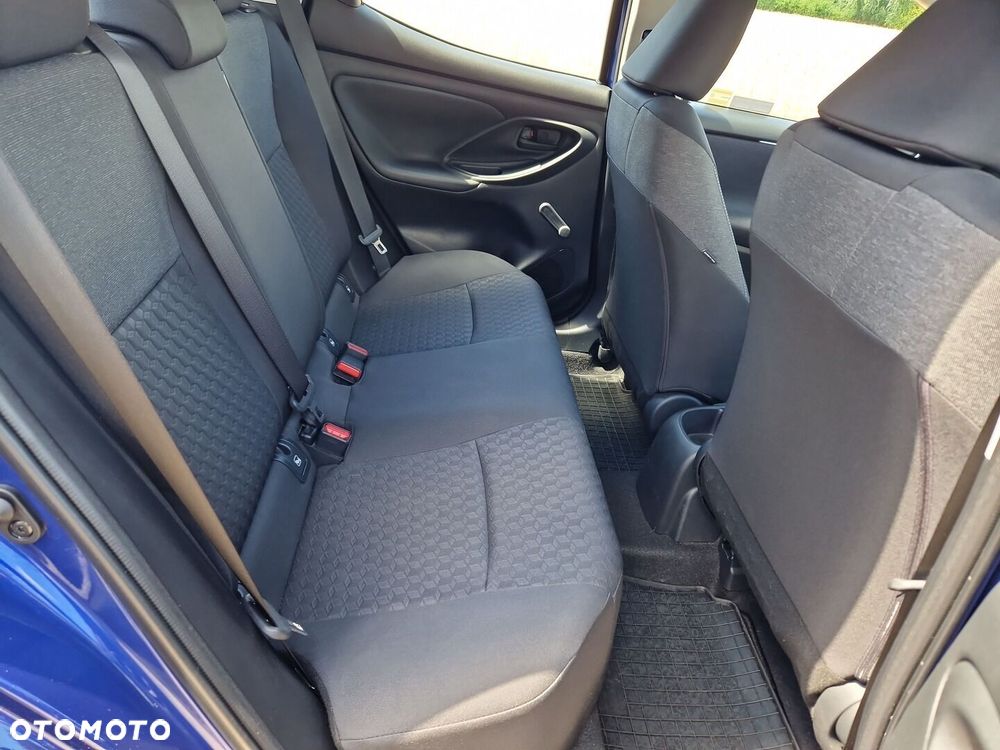 Toyota Yaris - 10