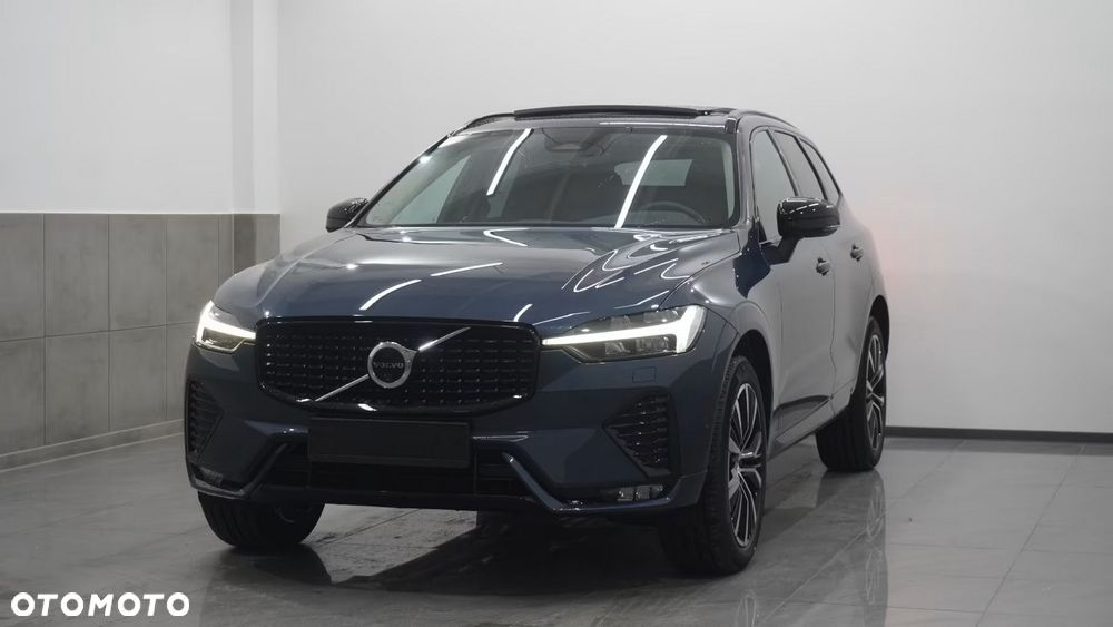 Volvo XC 60 B5 B AWD Plus Dark - 2