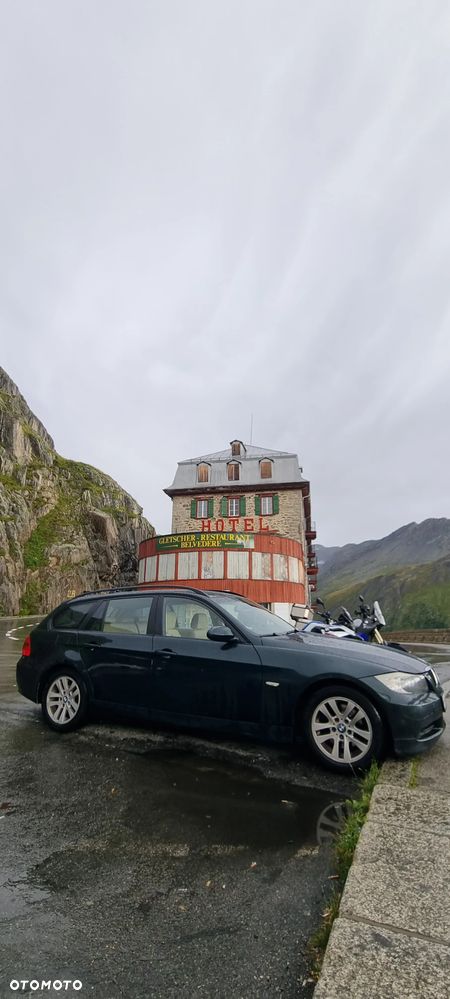 BMW Seria 3 318i - 2