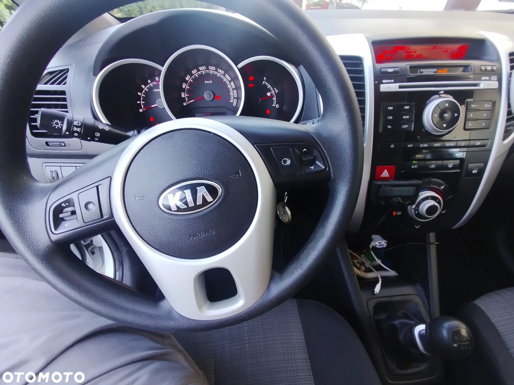 Kia Venga - 8