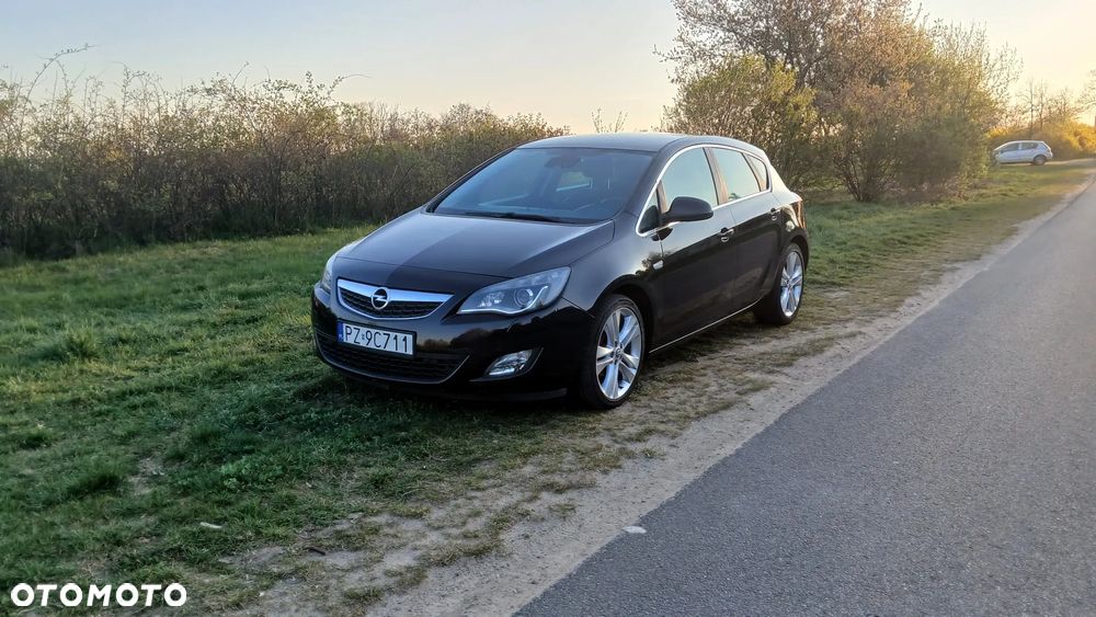 Opel Astra 1.4 Turbo Sport - 1