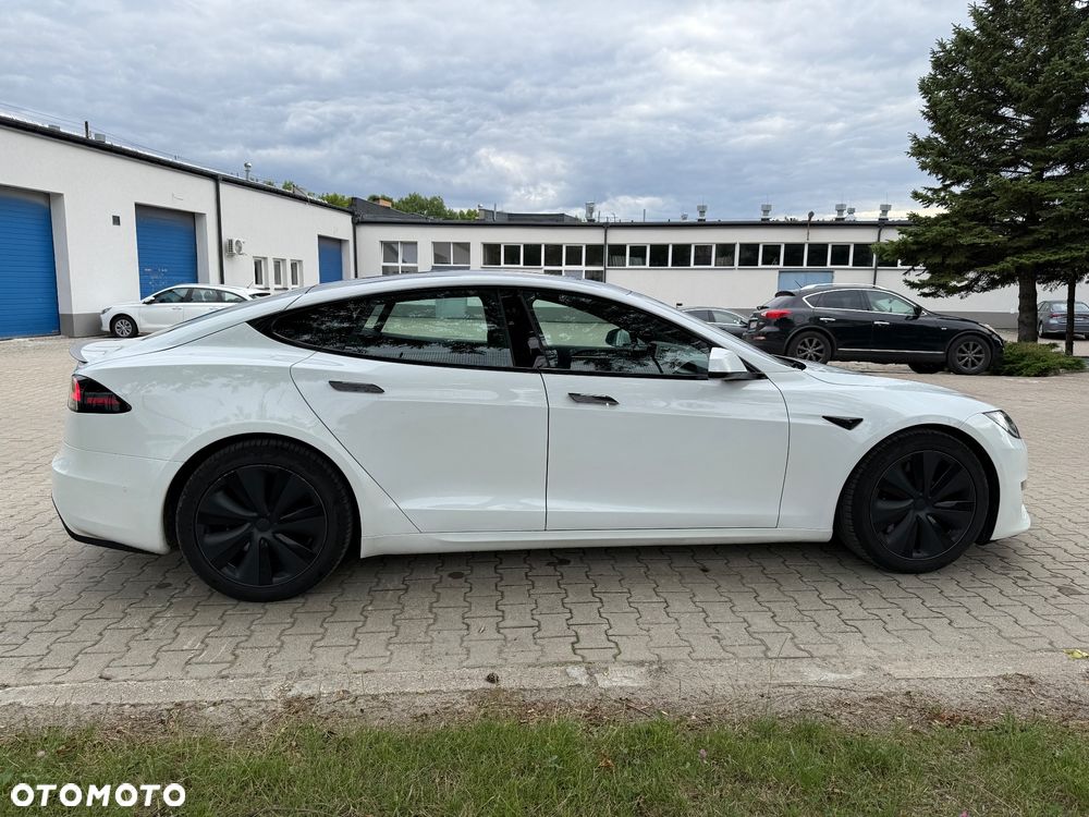 Tesla Model S Plaid - 8