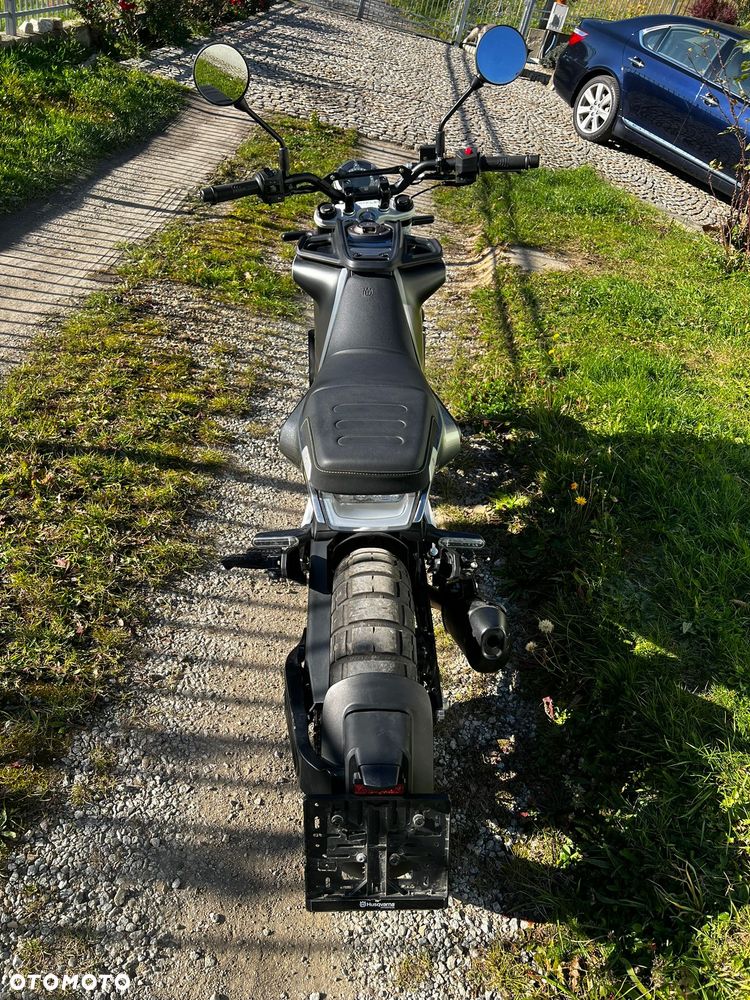 Husqvarna Svartpilen - 6