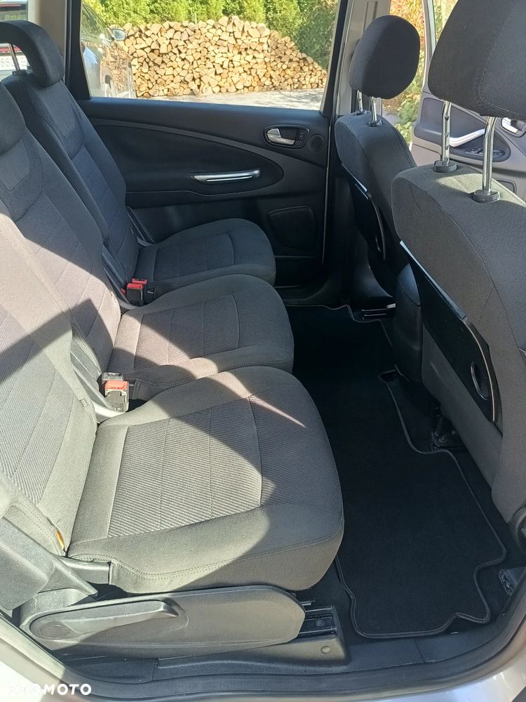 Ford S-Max - 14