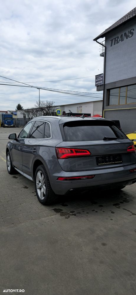 Audi Q5 2.0 TFSI S tronic Design - 2