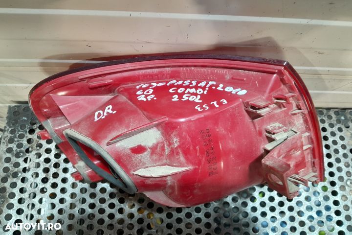 Lampa / Tripla stop dreapta pe aripa COMBI 3C9945096N Volkswagen VW P - 4