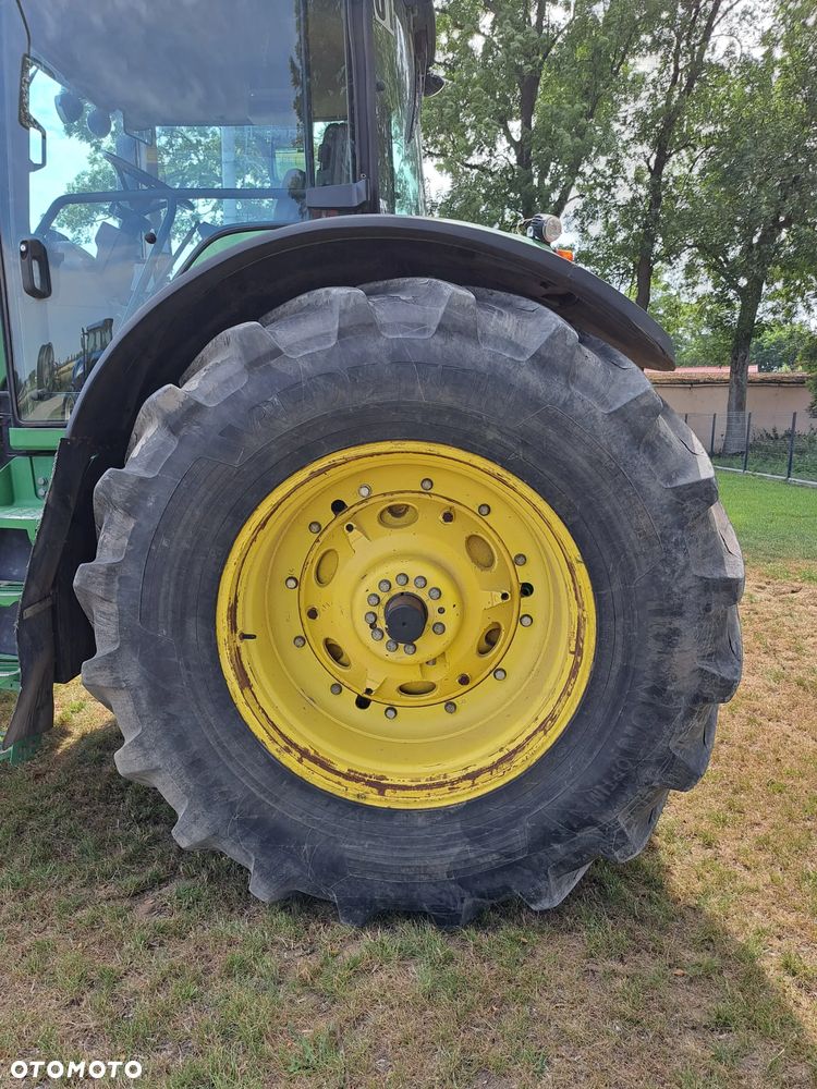 John Deere 8520 - 10