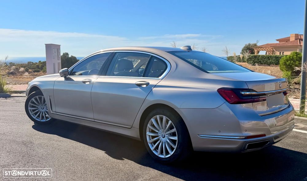 BMW 730 - 7