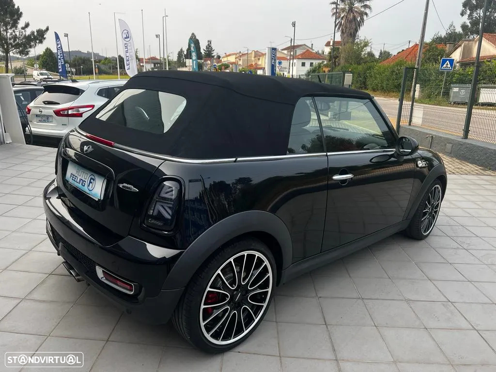 MINI Cabrio John Cooper Works - 5