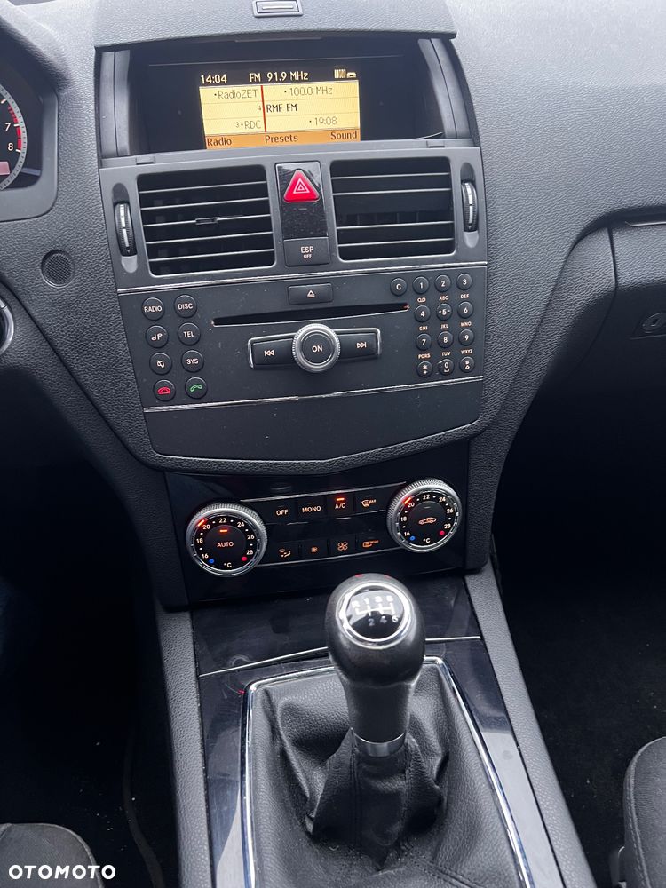 Mercedes-Benz Klasa C 180 K BlueEff Avantgarde - 17