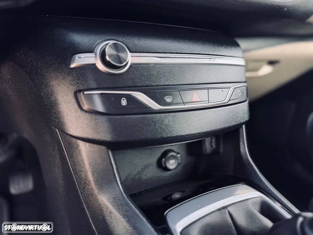 Peugeot 308 1.5 BlueHDi Style - 13