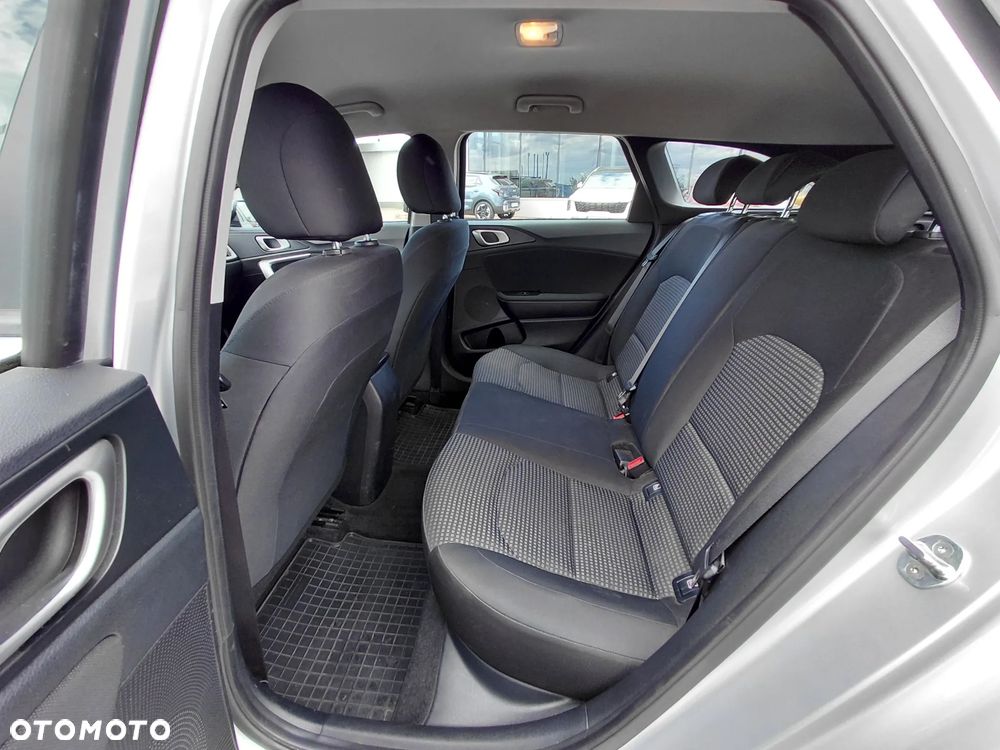 Kia Ceed 1.6 CRDi mHEV S - 20