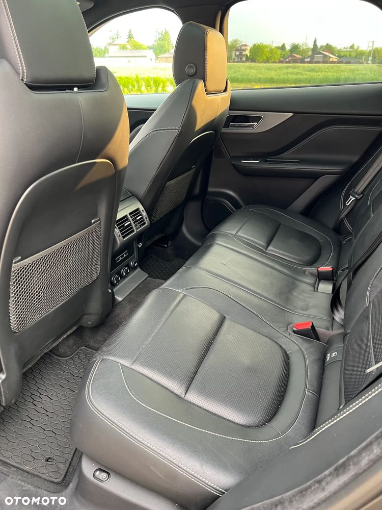Jaguar F-Pace 3.0 V6 AWD S - 34