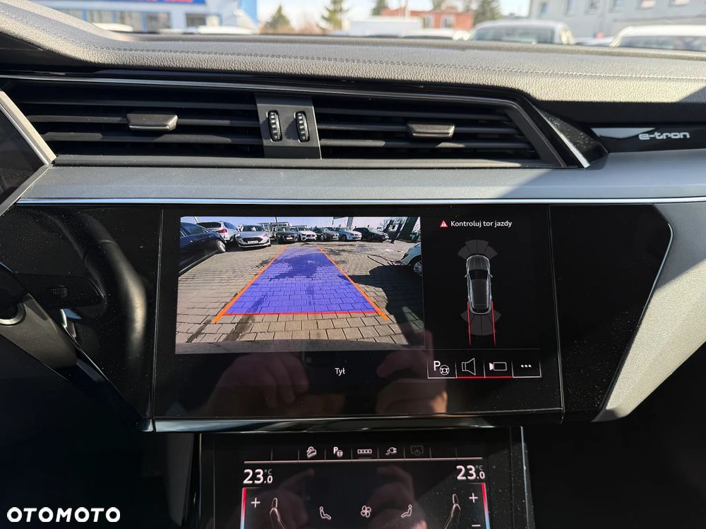 Audi Q8 e-tron 50 quattro advanced - 17