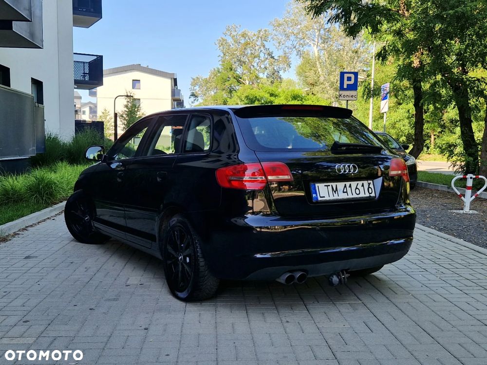 Audi A3 Sportback 1.8 TFSI Ambiente - 4