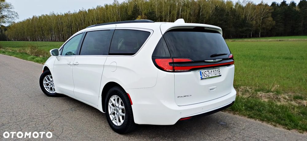 Chrysler Pacifica - 6