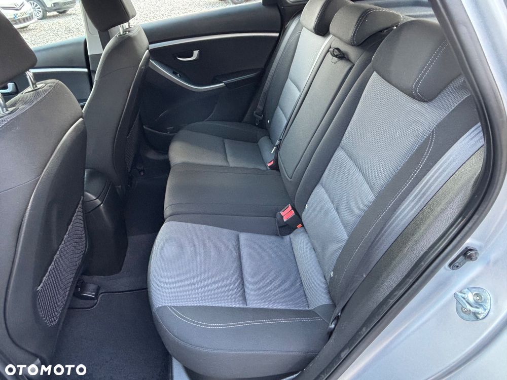 Hyundai i30 1.6 CRDi Premium - 23