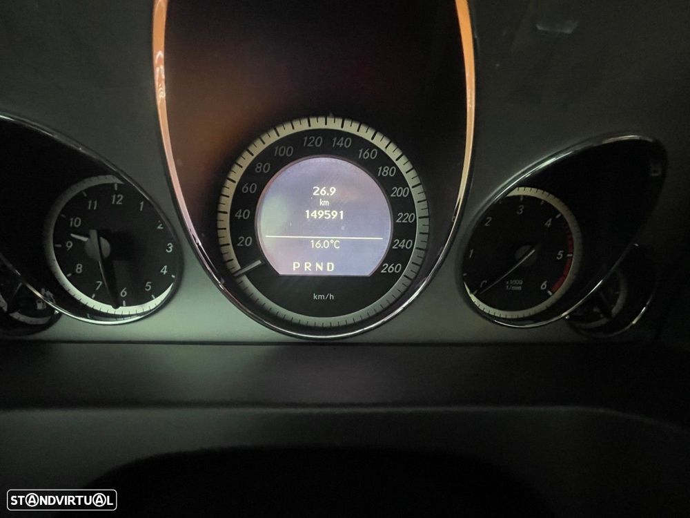 Mercedes-Benz E 250 CDI Avantgarde BlueEfficiency Auto. - 15