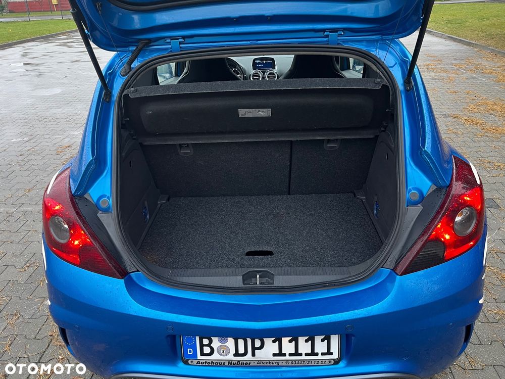 Opel Corsa 1.6T OPC - 12
