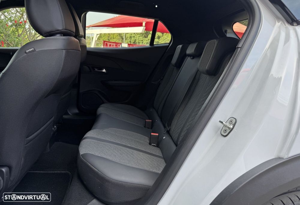 Peugeot 2008 1.2 Hybrid Allure e-DCS6 - 20