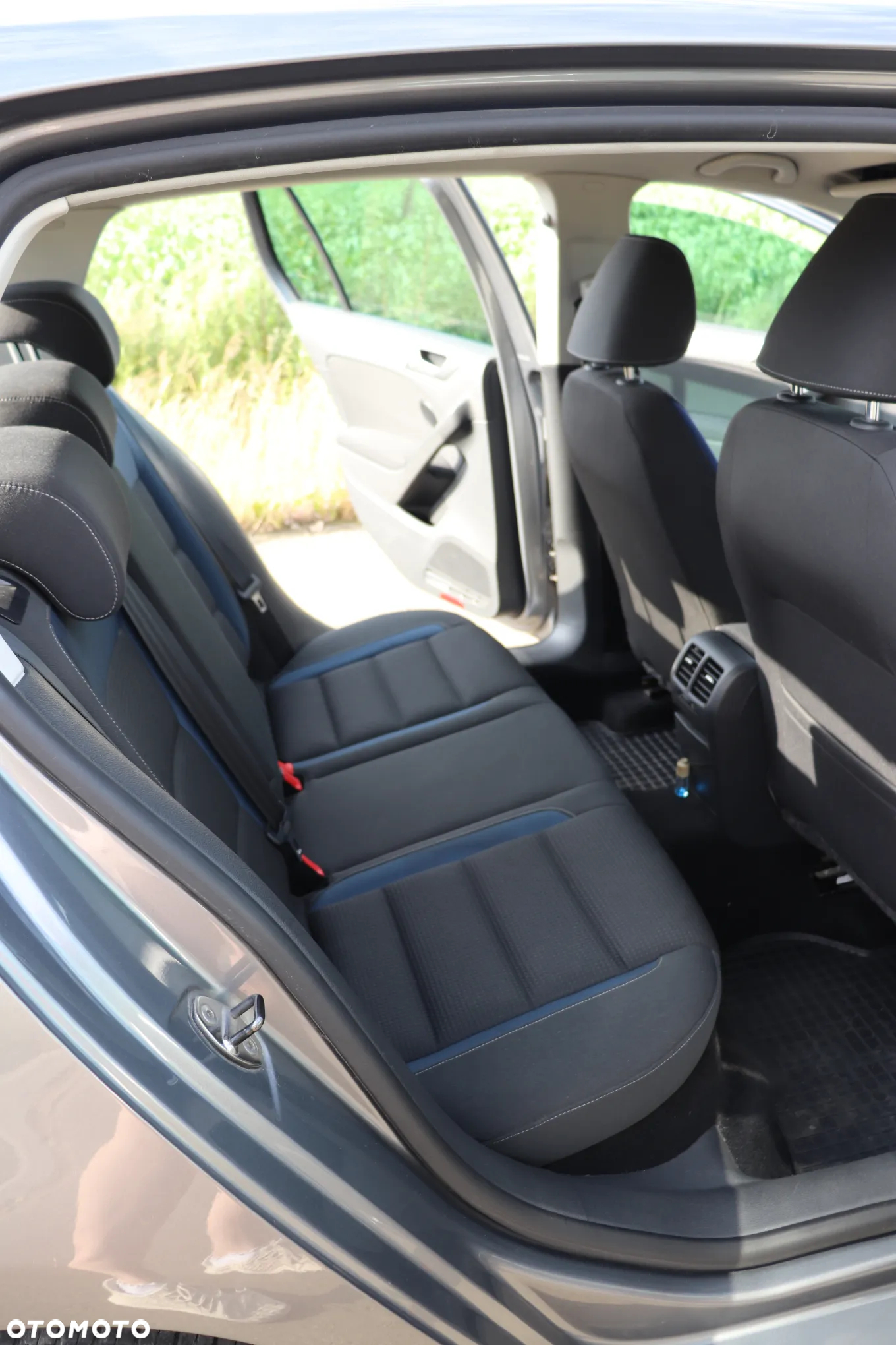 Volkswagen Golf - 8