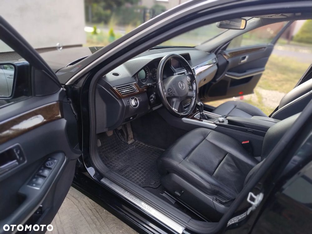 Mercedes-Benz Klasa E 200 CDI BlueEff Avantgarde - 13