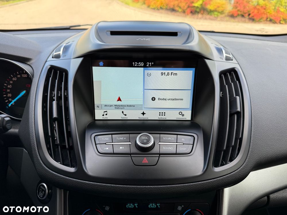 Ford Kuga 1.5 EcoBoost 2x4 Titanium - 16