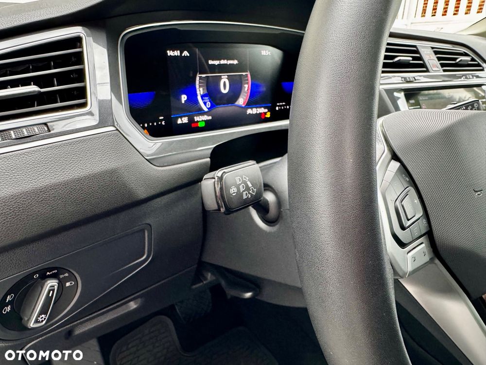 Volkswagen Tiguan - 28