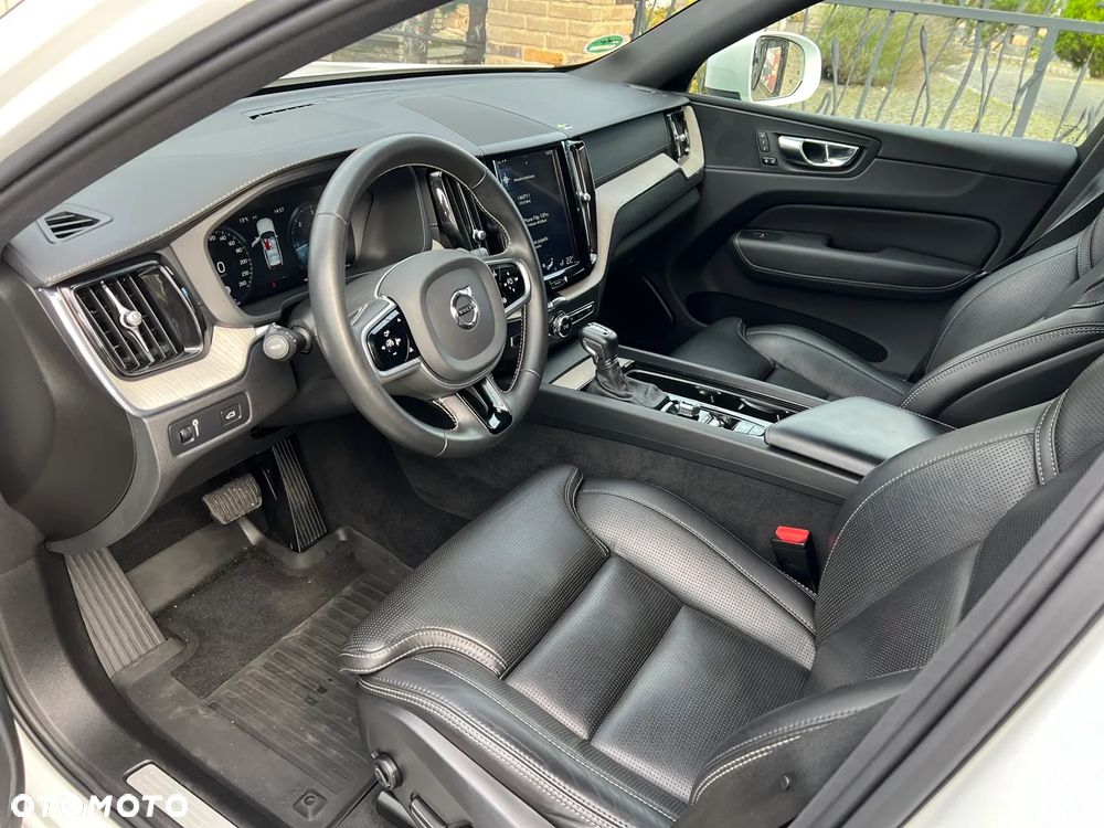 Volvo XC 60 D4 Inscription - 17