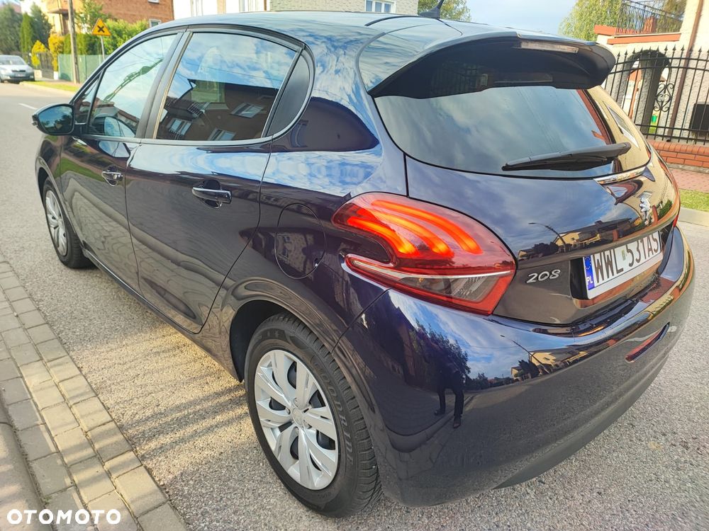Peugeot 208 - 16