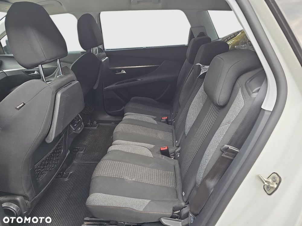 Peugeot 5008 1.5 BlueHDi Active S&S EAT8 - 24