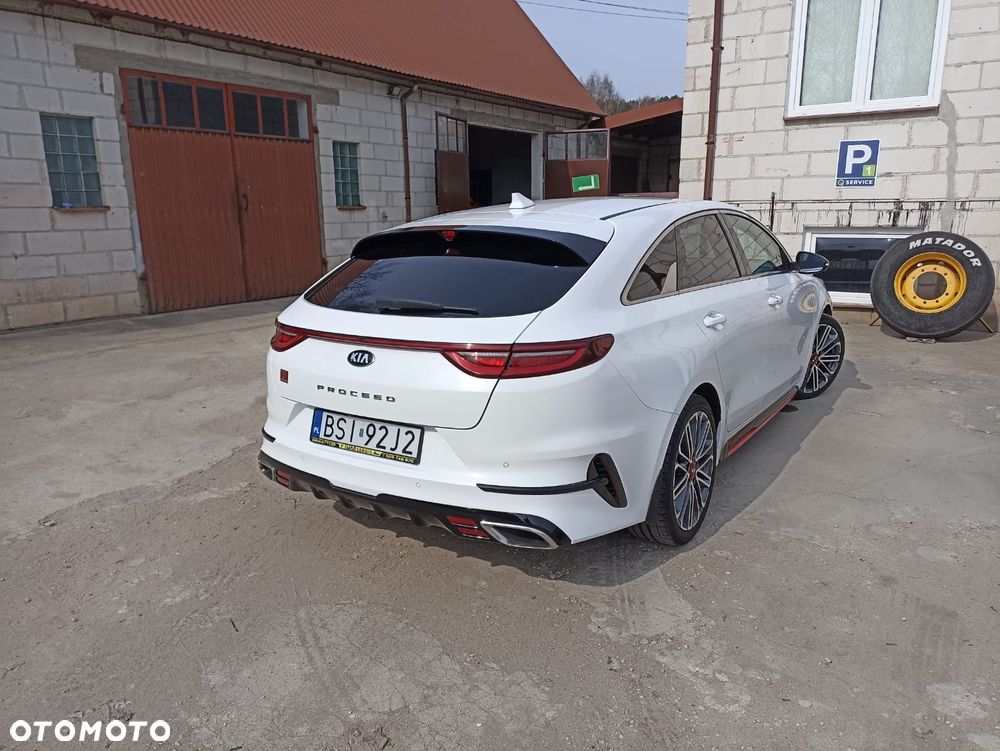 Kia ProCeed - 10