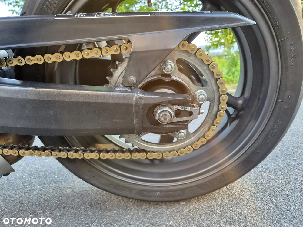 Honda CBR - 7