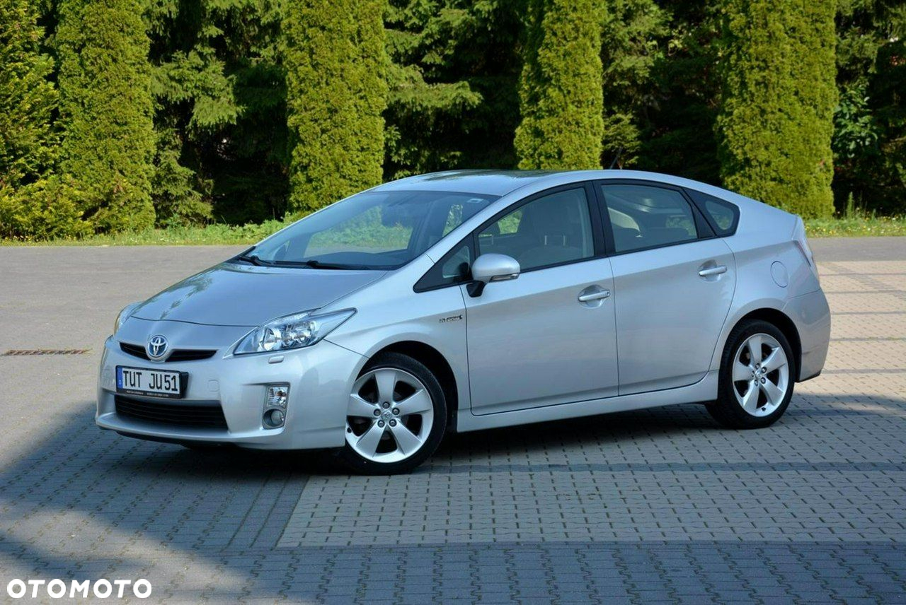 Toyota Prius 1.8 HSD Sol - 3