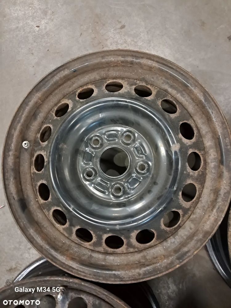 Felgi stalowe Toyota 6,5 j 16 5x114.3 - 4