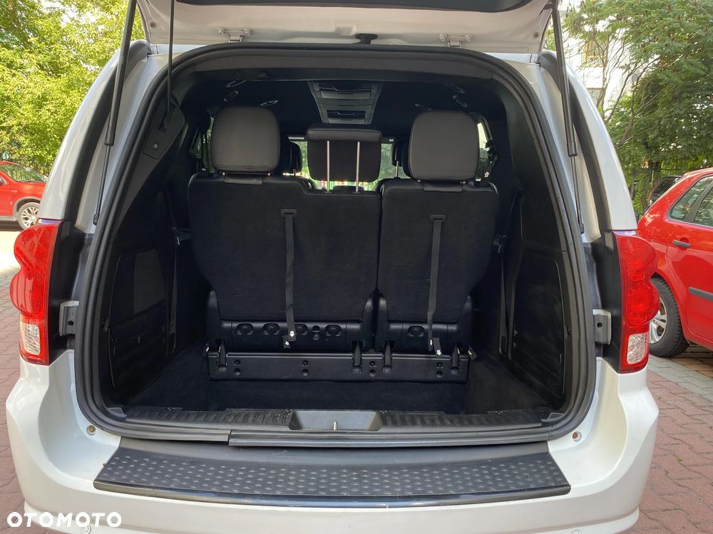 Dodge Grand Caravan 3.6 R/T - 13