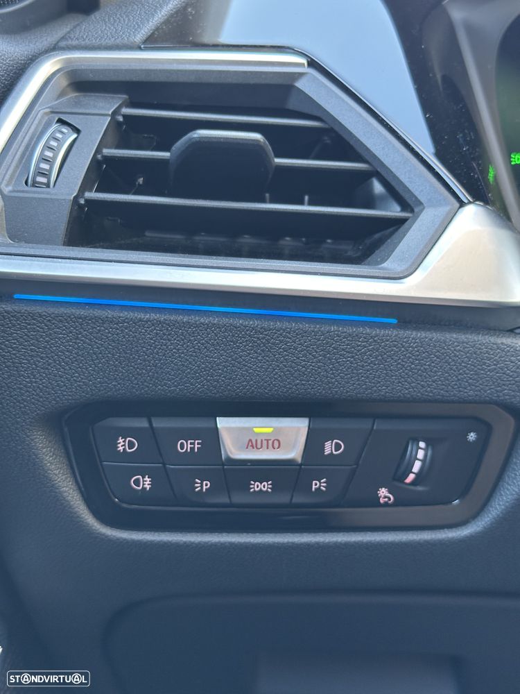 BMW 330 e Aut. Sport Line - 48
