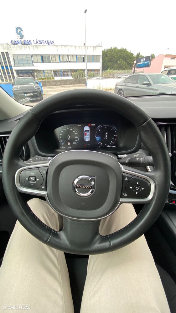 Volvo V60 2.0 D3 Momentum Plus Geartronic - 26