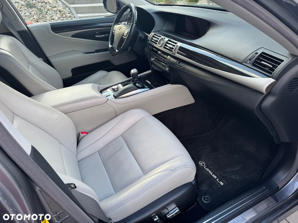 Lexus LS 460 Elite - 34