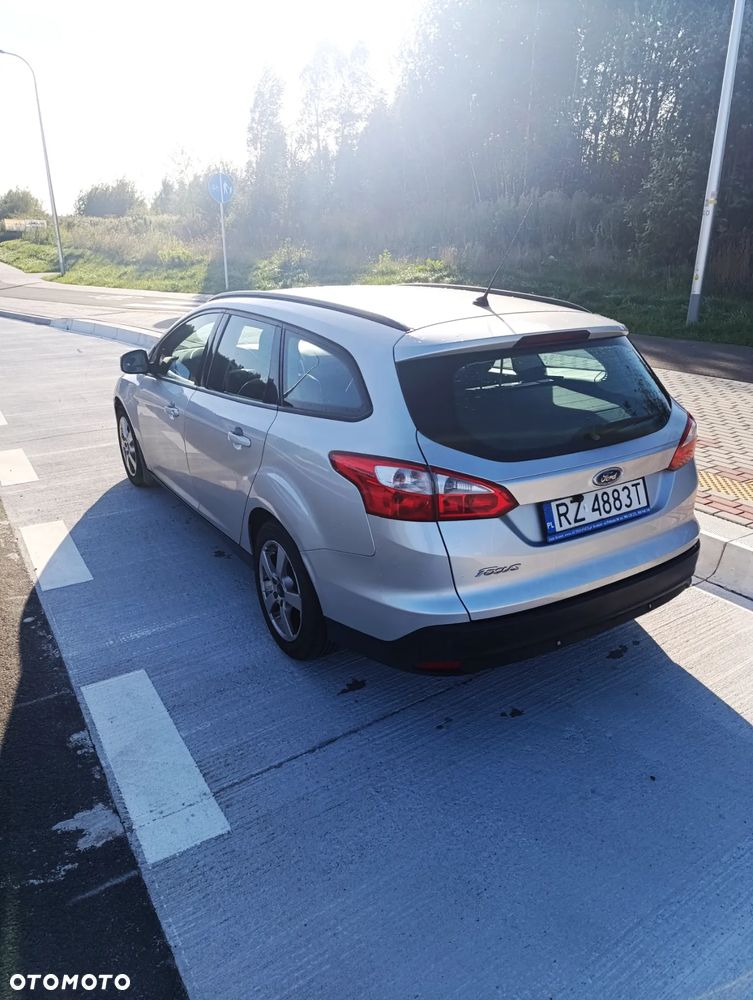 Ford Focus 1.6 Trend - 6